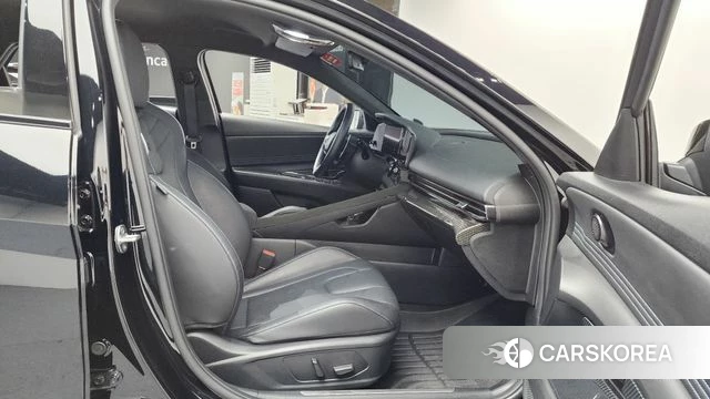 Hyundai Avante (CN7) 2022 Черный из Кореи, фото 2