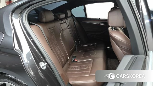 BMW 5 Series (G30) 2019 Серый из Кореи, фото 2