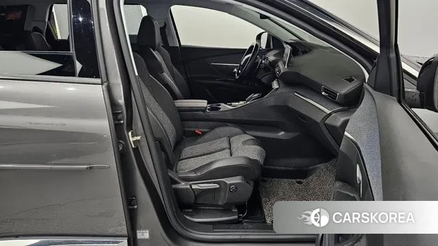 Peugeot 5008 second generation 2019 Серый из Кореи, фото 2