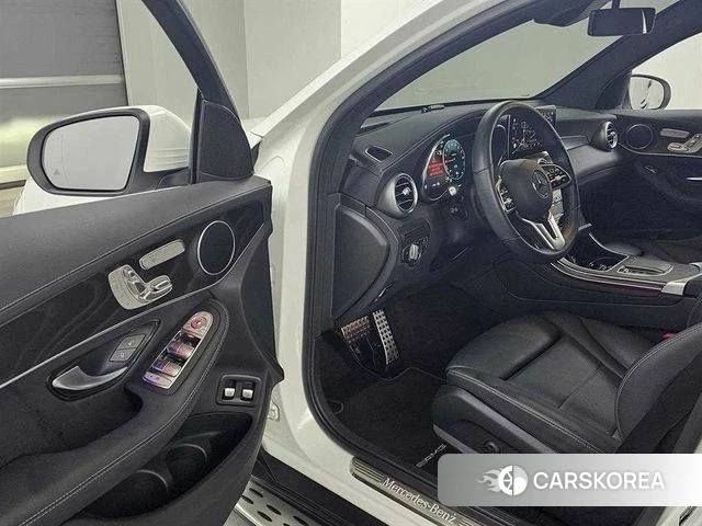 Mercedes-Benz GLC-Class X253 2023 Белый из Кореи, фото 2