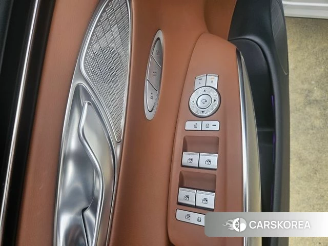Genesis GV70 2023 Белый из Кореи, фото 2