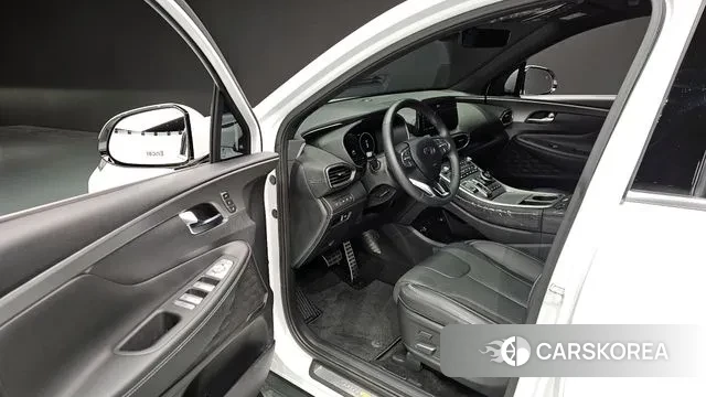 Hyundai The New Santa Fe 2023 Белый из Кореи, фото 2