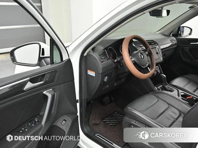 Volkswagen Tiguan second Generation 2019 Белый из Кореи, фото 2