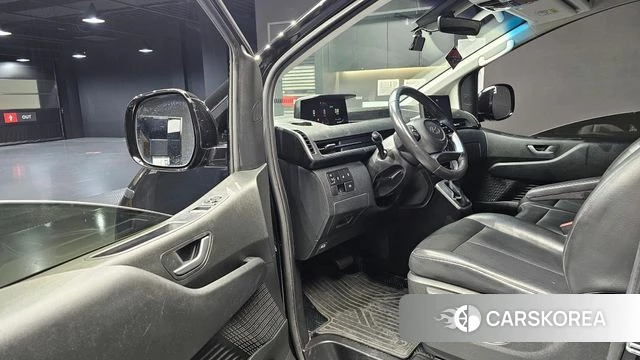 Hyundai Staria 2022 Черный из Кореи, фото 2