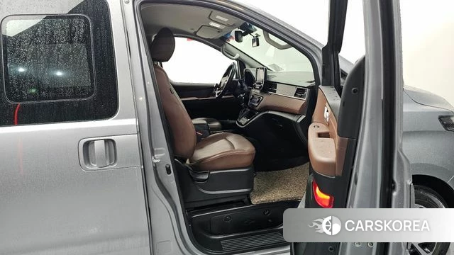 Hyundai The New Grand Starex 2020 Серебряный из Кореи, фото 2