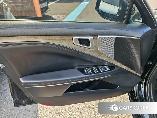 Kia K8 Hybrid 2022 Черный из Кореи, фото 2