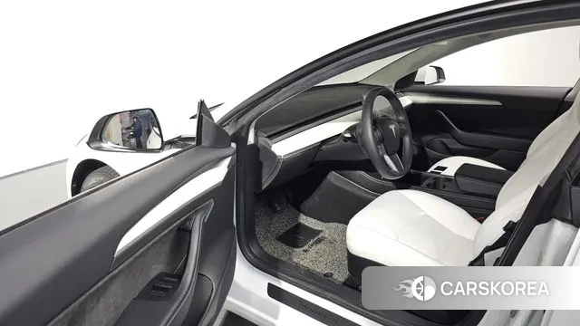 Tesla Model 3 2022 Белый из Кореи, фото 2