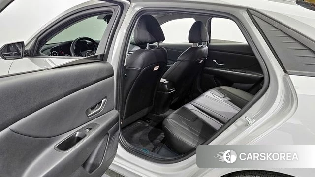 Hyundai Avante (CN7) 2022 Серебристо-серый из Кореи, фото 2