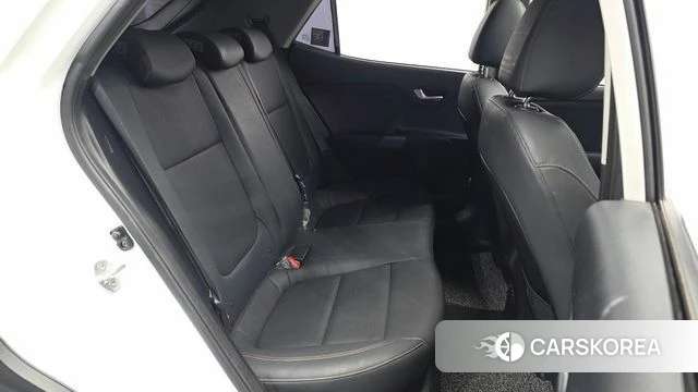 Kia Stonic 2018 Белый из Кореи, фото 2
