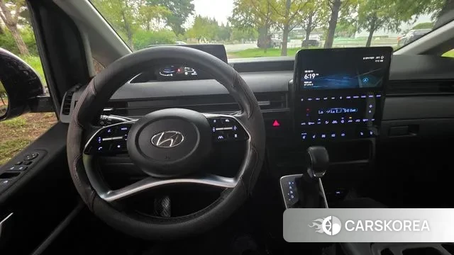 Hyundai Staria 2023 Серебряный из Кореи, фото 2