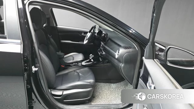 Kia The New K3 2nd generation 2022 Черный из Кореи, фото 2