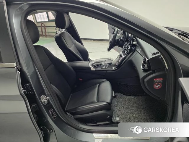 Mercedes-Benz C-Class W205 2018 Серый из Кореи, фото 2