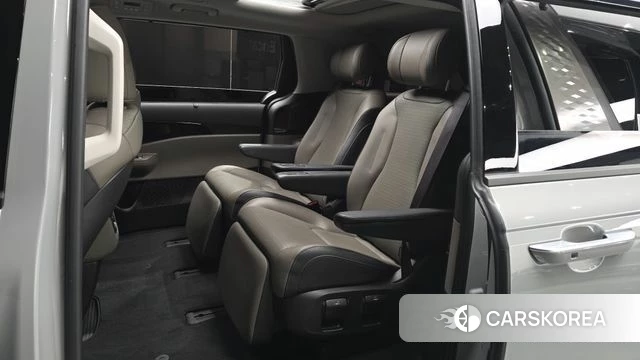 Kia The New Carnival 4th Generation 2024 Серебристо-серый из Кореи, фото 2