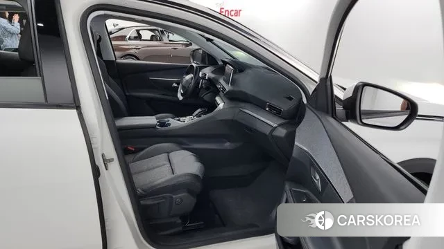 Peugeot 3008 second generation 2018 Белый из Кореи, фото 2