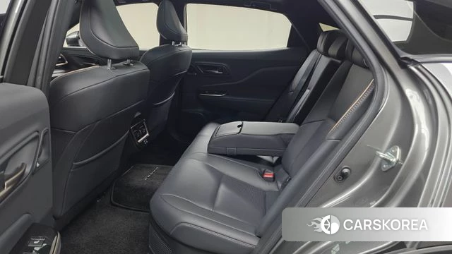 Toyota Crown Crossover 2024 Серый из Кореи, фото 2