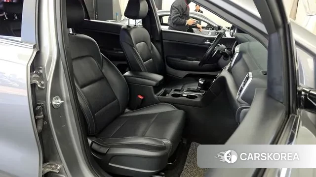 Kia Sportage The Bold 2018 Серебряный из Кореи, фото 2