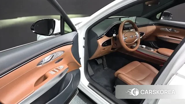 Genesis GV70 2022 Белый из Кореи, фото 2