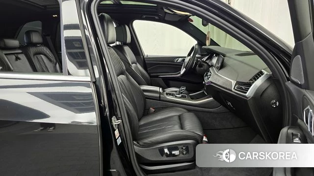 BMW X5 (G05) 2023 Черный из Кореи, фото 2