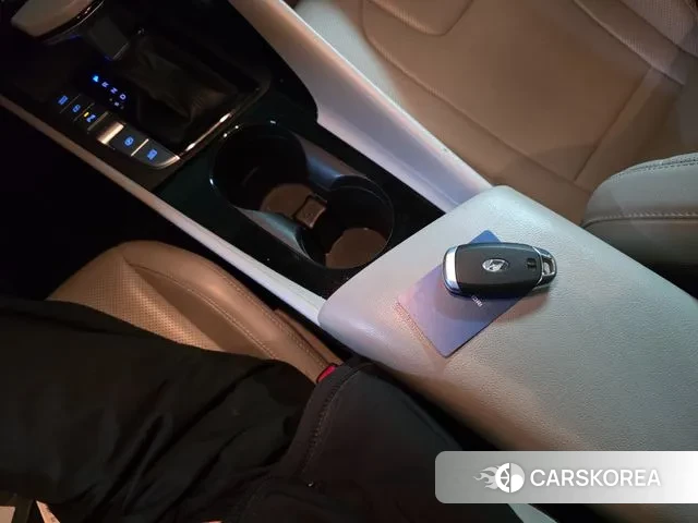 Hyundai Avante Hybrid (CN7) 2021 Белый из Кореи, фото 2