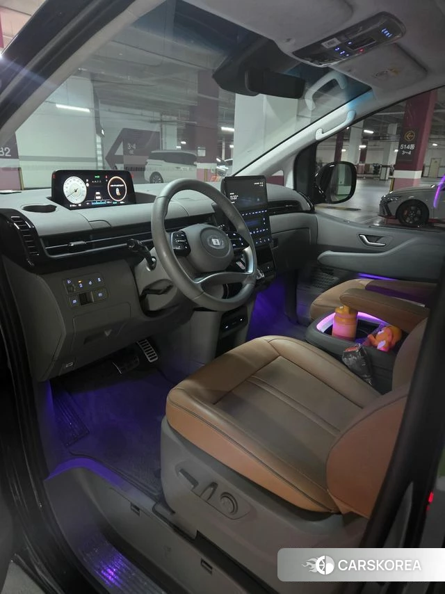 Hyundai Staria 2025 Черный из Кореи, фото 2