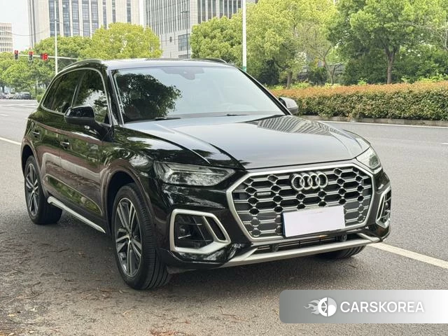 Audi Q5L 2022 Черный из Китая, фото 2
