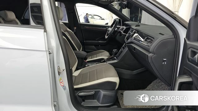 Volkswagen T-Roc 2022 Белый из Кореи, фото 2