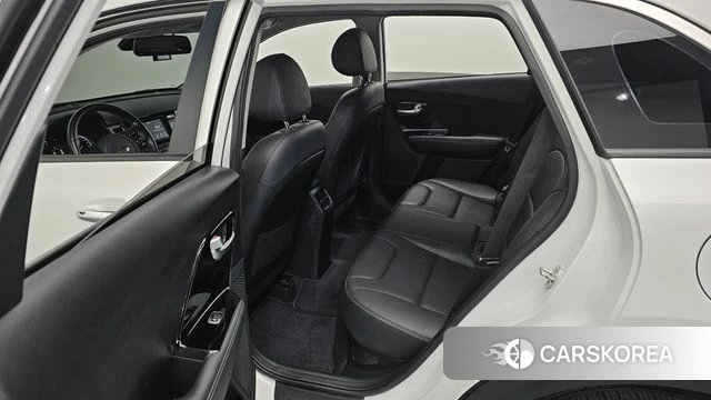 Kia Niro 2018 Белый из Кореи, фото 2