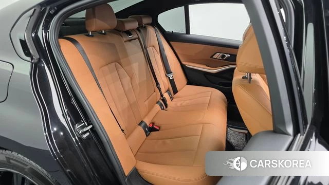 BMW 3 Series (G20) 2022 Черный из Кореи, фото 2