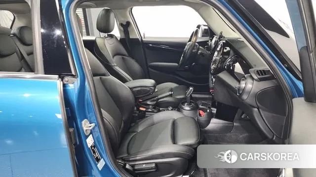 Mini Cooper 2021 Синий из Кореи, фото 2