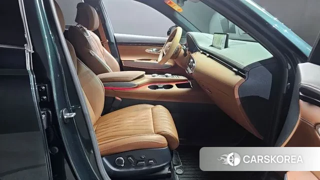 Genesis GV70 2023 Темно-зеленый из Кореи, фото 2