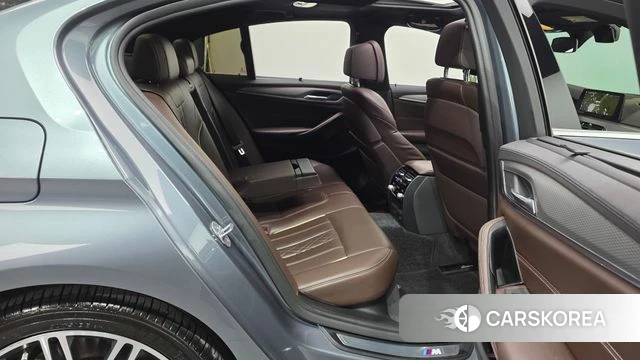 BMW 5 Series (G30) 2018 Серый из Кореи, фото 2