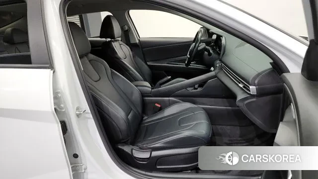 Hyundai Avante (CN7) 2022 Белый из Кореи, фото 2