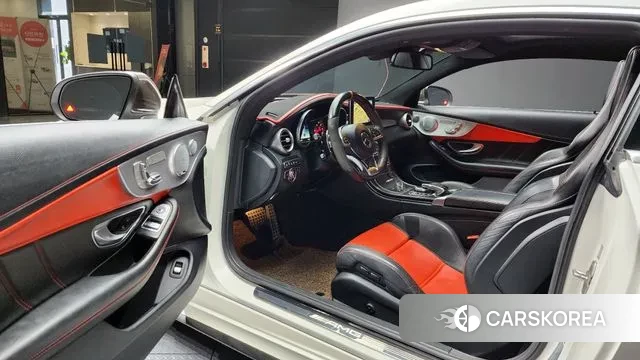 Mercedes-Benz C-Class W205 2018 Белый из Кореи, фото 2