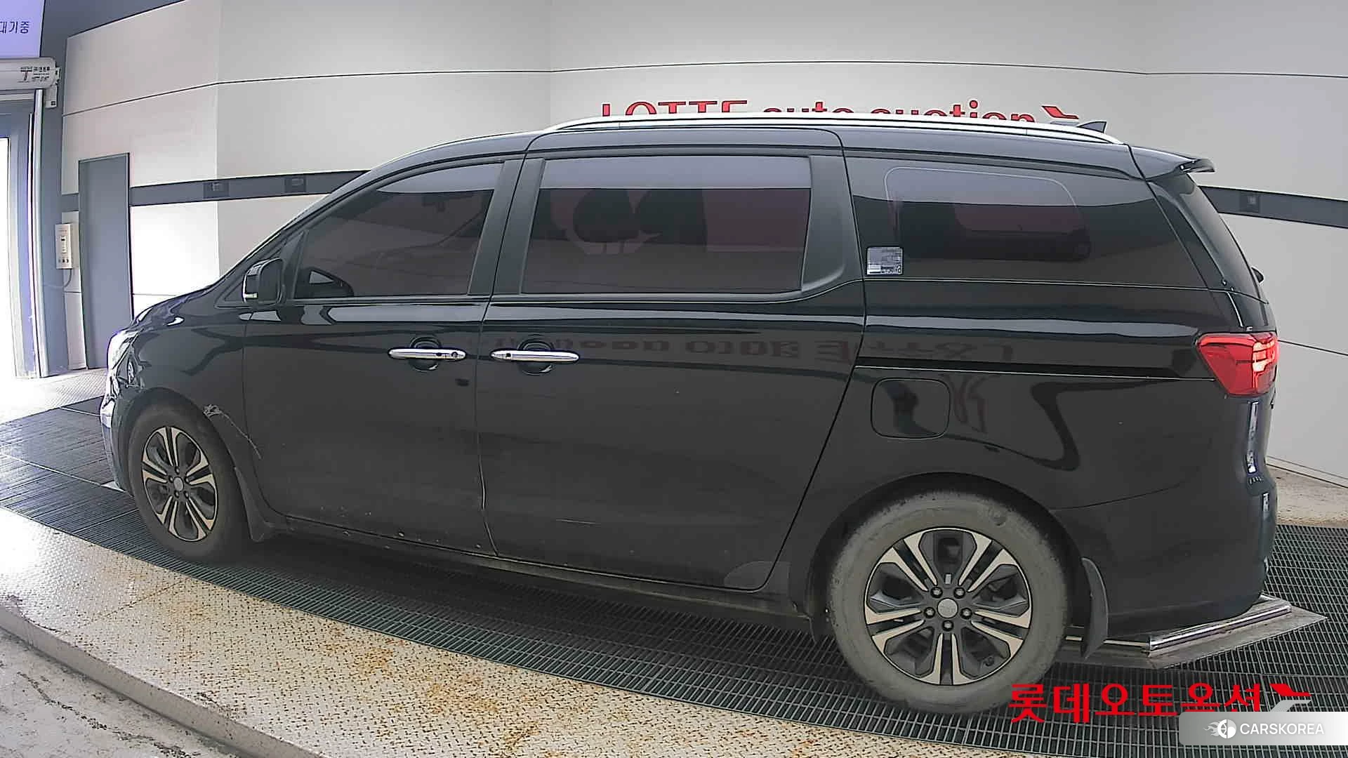 Kia Carnival 2020 Aurora Black Pearl из Кореи, фото 2