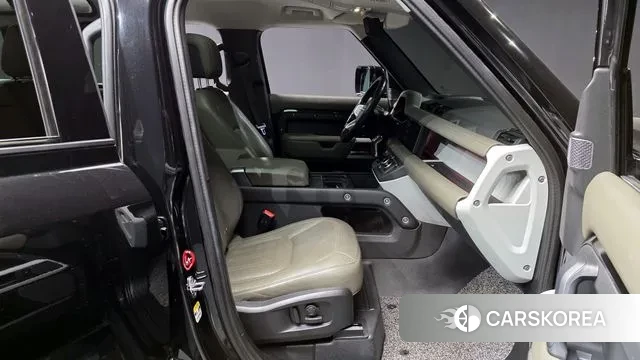 Land Rover Defender (L663) 2021 Черный из Кореи, фото 2