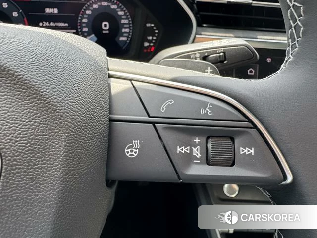 Audi Q3 2022 Темно-серый из Китая, фото 2
