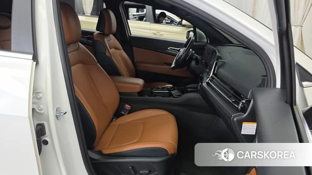 Kia Sportage 5th Generation Hybrid 2023 Белый из Кореи, фото 2
