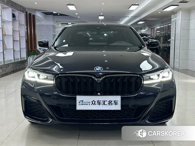 BMW 5 series 2023 Черный из Китая, фото 2