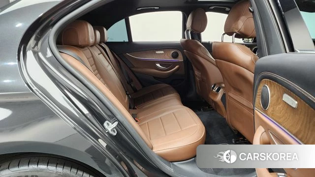 Mercedes-Benz E-Class W213 2022 Серый из Кореи, фото 2