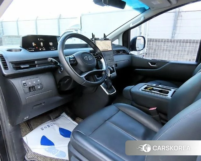 Hyundai Staria 2024 Черный из Кореи, фото 2