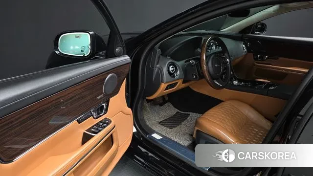 Jaguar All New XJ 2019 Черный из Кореи, фото 2