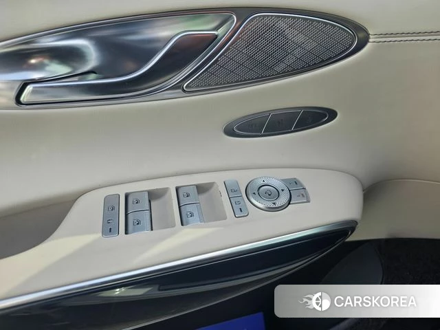 Genesis GV70 2021 Белый из Кореи, фото 2