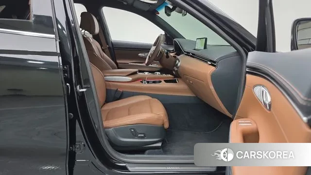 Genesis GV70 2022 Черный из Кореи, фото 2