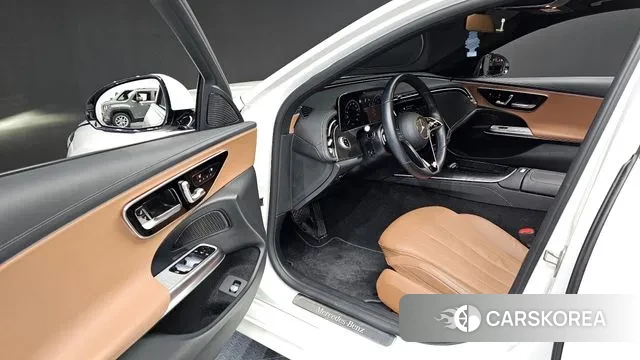 Mercedes-Benz E-Class W214 2024 Белый из Кореи, фото 2