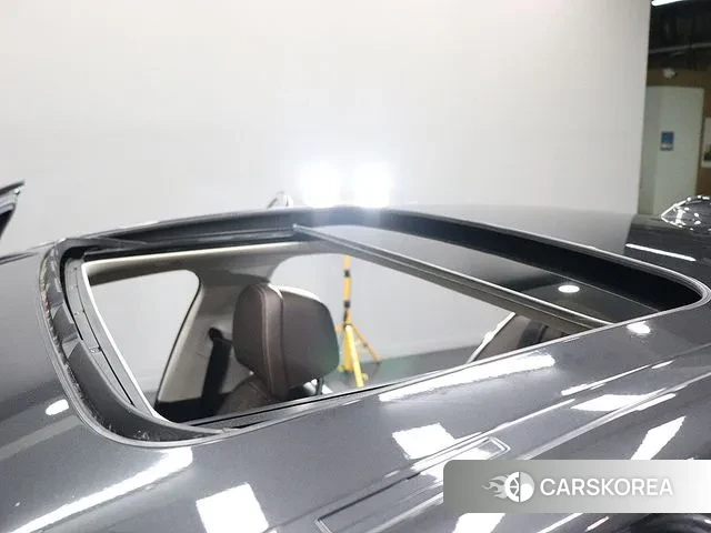 BMW 5 Series (G30) 2018 Серый из Кореи, фото 2