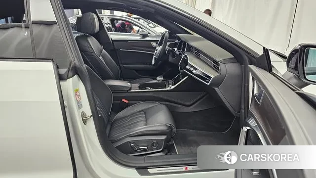 Audi A7 (4K) 2022 Белый из Кореи, фото 2