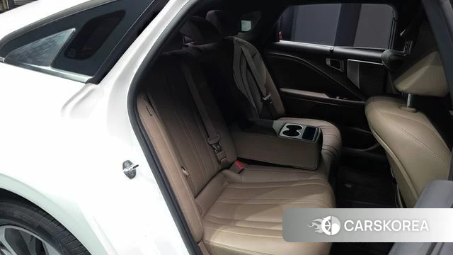 Kia K8 Hybrid 2022 Белый из Кореи, фото 2