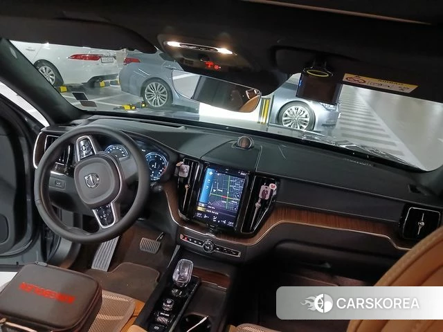 Volvo XC60 second Generation 2021 Серый из Кореи, фото 2