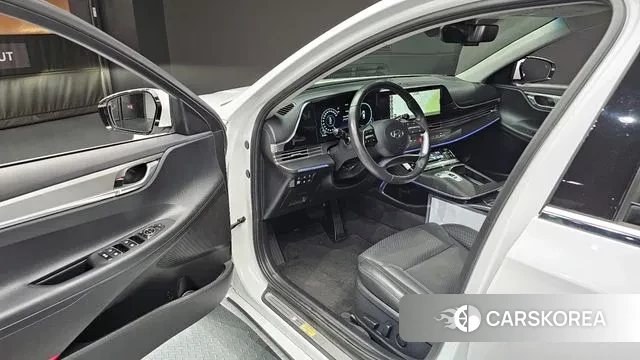 Hyundai The New Grandeur IG Hybrid 2022 Белый из Кореи, фото 2