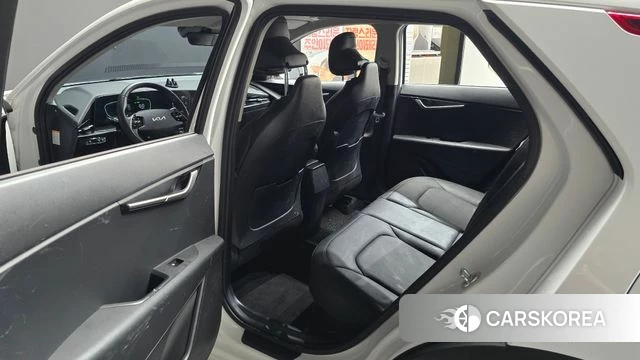 Kia Di Ol Nu Niro 2022 Белый из Кореи, фото 2